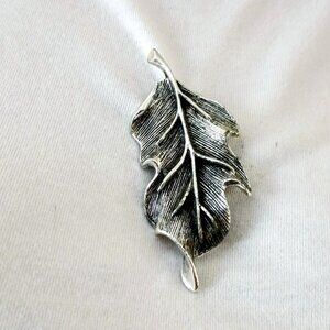 Tara Vtg  Oak Leaf Brooch 3"H x 1.5"W Women's Large Rustic Silver Tone Jewelry